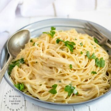 GARLIC PARMESAN NOODLES - One pot side dish with buttery garlic noodles and angel hair pasta #sidedish #pasta #weeknight #easyrecipe #happilyunprocessed