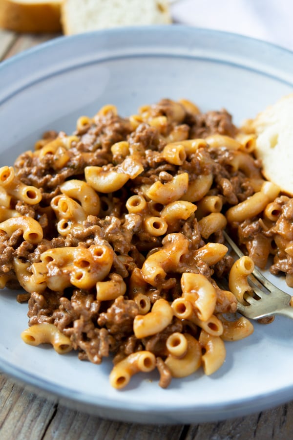 A copycat version of Hamburger Helper cheeseburger skillet that's healthier and homemade #oneskillet #whatsfordinner