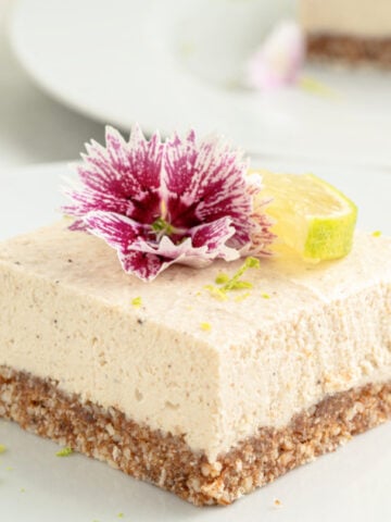 Homemade-Gluten-free-keto-friendly-low-carb-no-bake-key-lime-pie