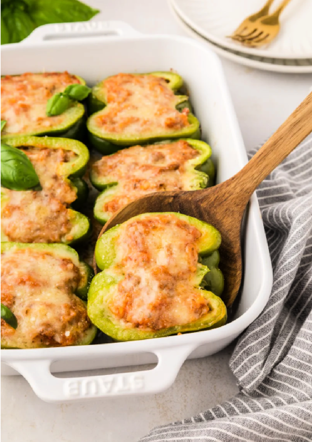 ground turkey and cauliflower stuffed peppers